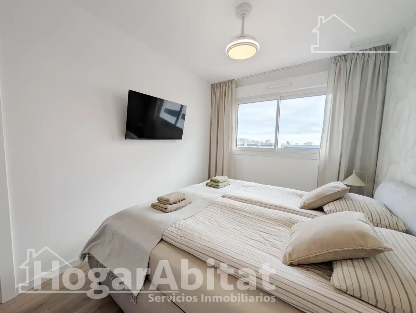 Bedroom of Attic for sale in Santa Pola  with Air Conditioner, Parquet flooring and Terrace