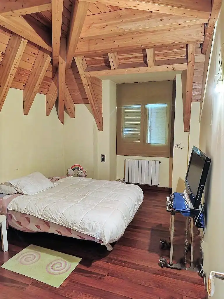 Dormitori de Casa o xalet en venda en Sant Andreu de la Barca amb Aire condicionat, Calefacció i Jardí privat