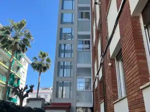 Außenansicht von Wohnungen zum Verkauf in Sitges mit Klimaanlage und Terrasse