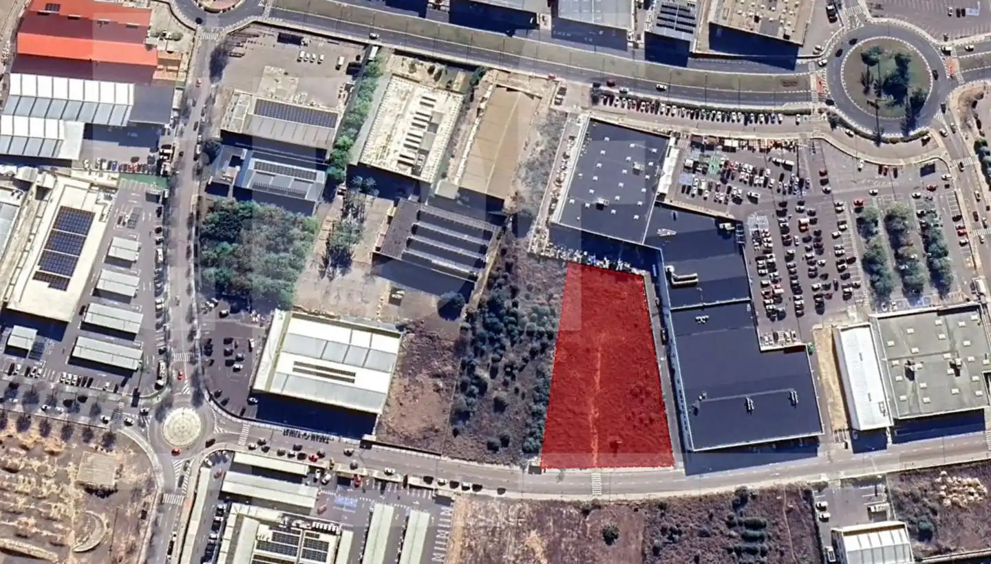 Terreno industrial en venta en Xàtiva