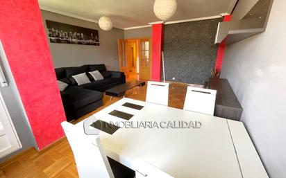 Sala d'estar de Pis en venda en Burgos Capital amb Calefacció, Terrassa i Traster
