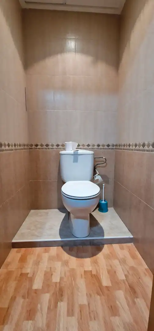Baño de Local en venta en Totana con Aire acondicionado, Amueblado y Internet