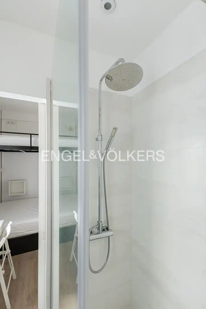 Baño de Piso de alquiler en Madrid con Aire acondicionado, Calefacción y Amueblado