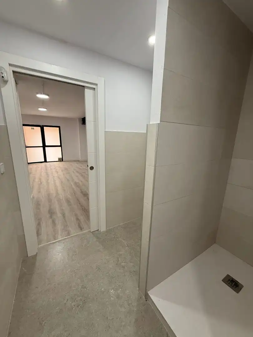 Estudio en venta en Badalona con Parquet, Horno y Alarma
