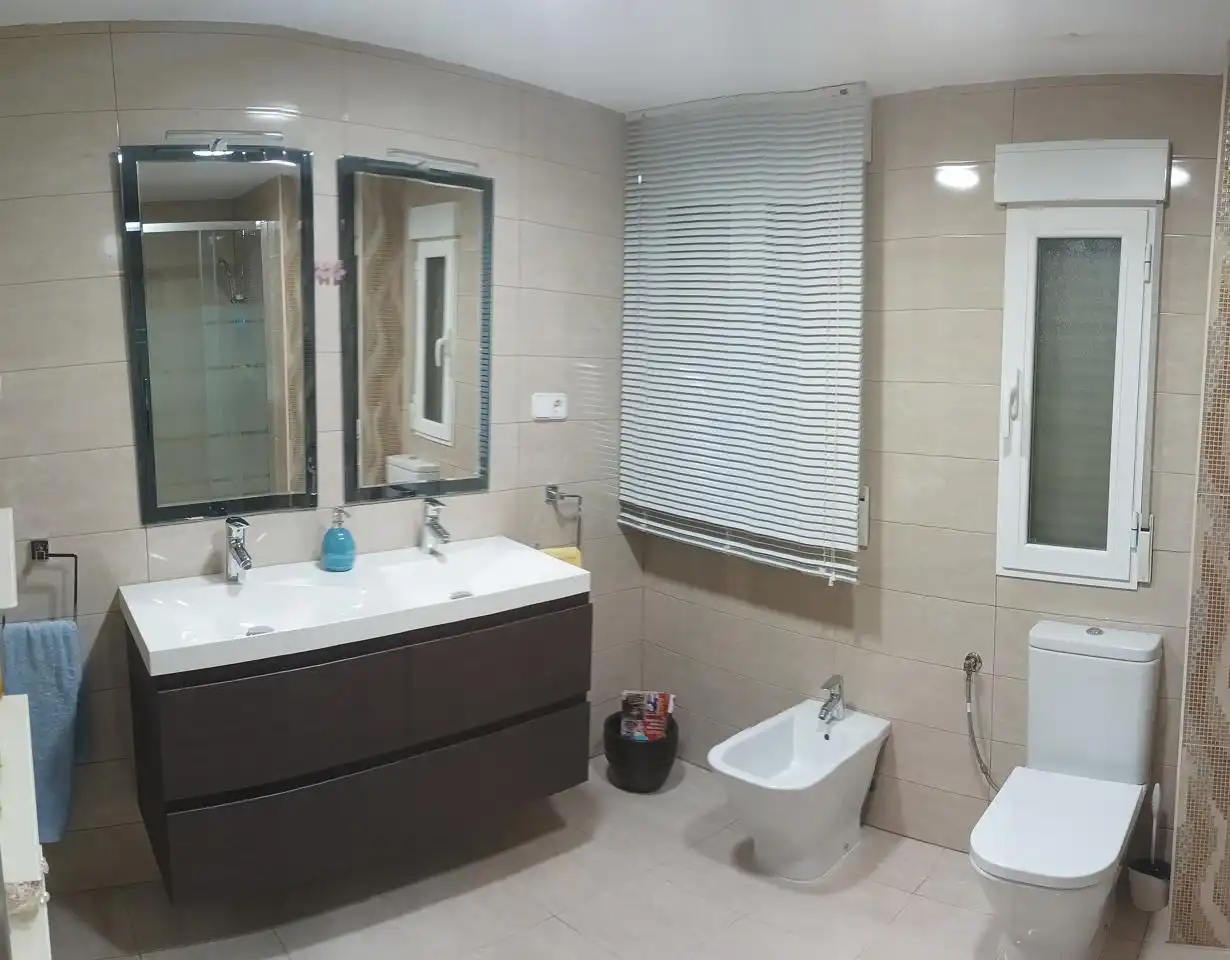 Baño de Piso en venta en Calatayud con Calefacción, Terraza y Trastero