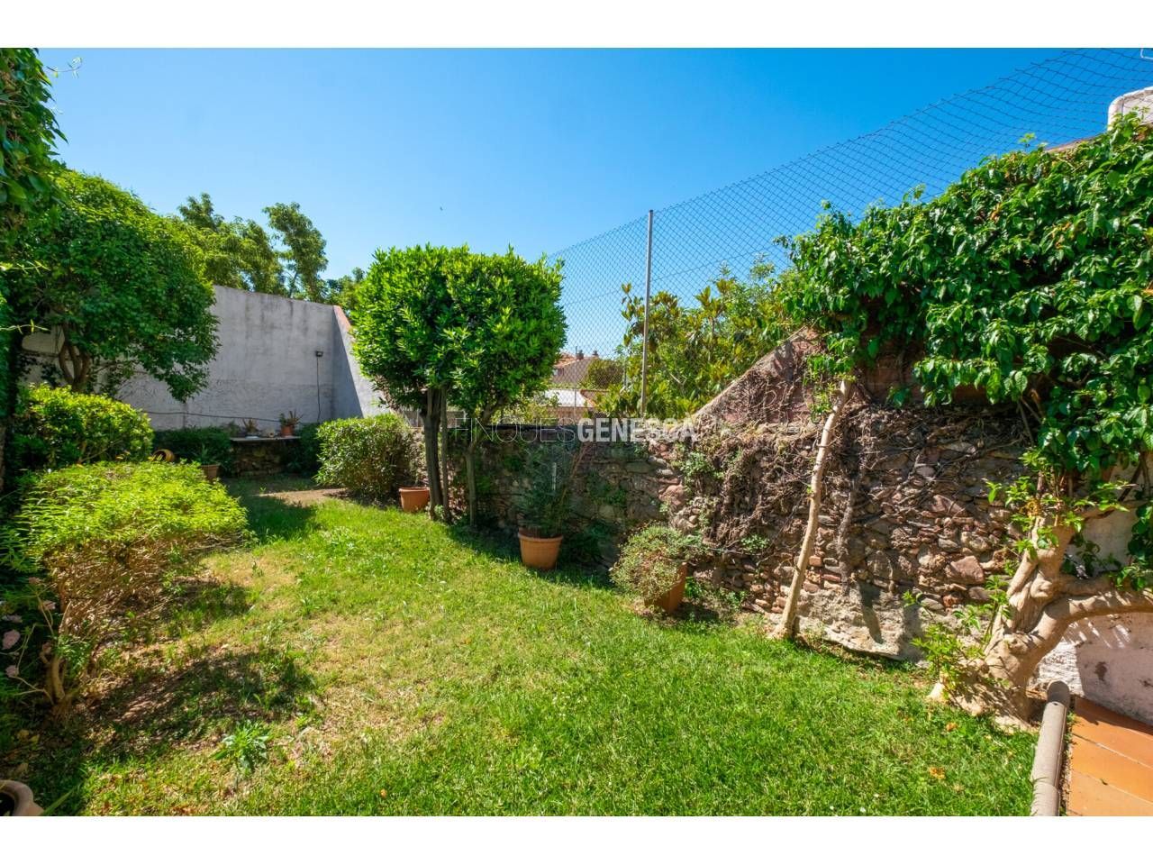 Jardí de Casa o xalet en venda en Matadepera amb Aire condicionat, Calefacció i Jardí privat