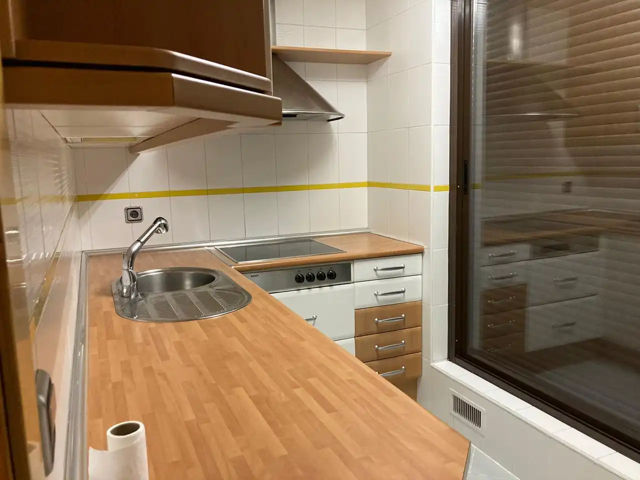 Kitchen of Flat for rent in Madrid  with Air Conditioner, Heating and Parquet flooring