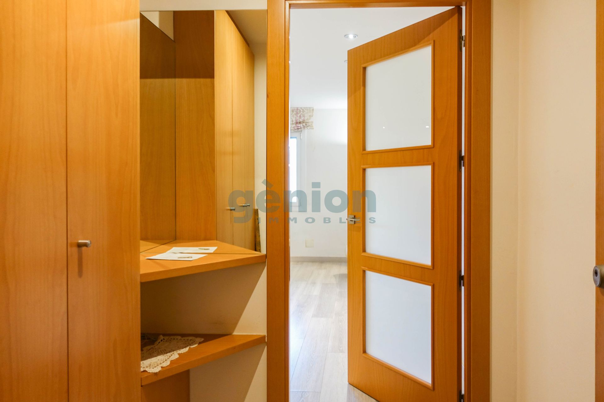 Dormitori de Pis en venda en Girona Capital amb Aire condicionat i Calefacció