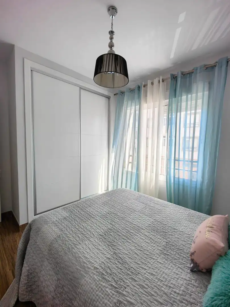 Wohnung zur Miete in Ronda del Estero