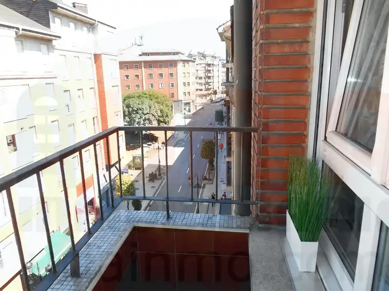 Terrasse von Wohnung zur Miete in Oviedo  mit Heizung, Terrasse und Möbliert