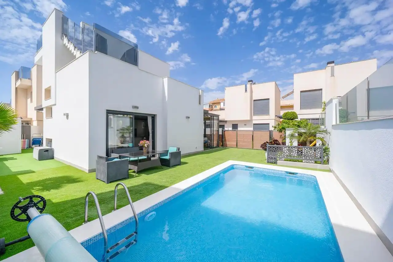 Estudio en venta en Nueva Torrevieja - Aguas Nuevas