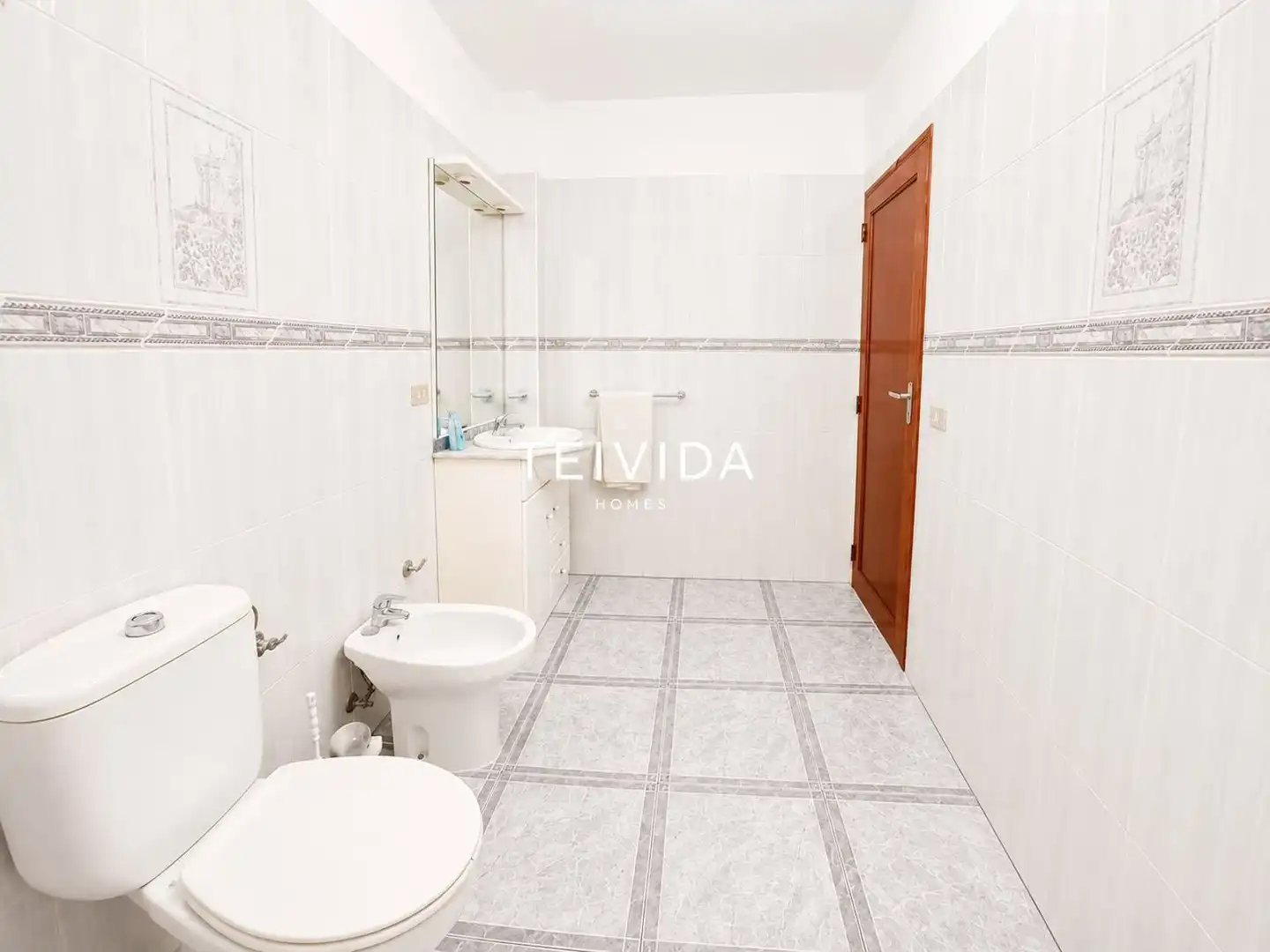 Bathroom of Flat for sale in Arona