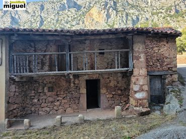 Casa rústica en venta en Peñarrubia
