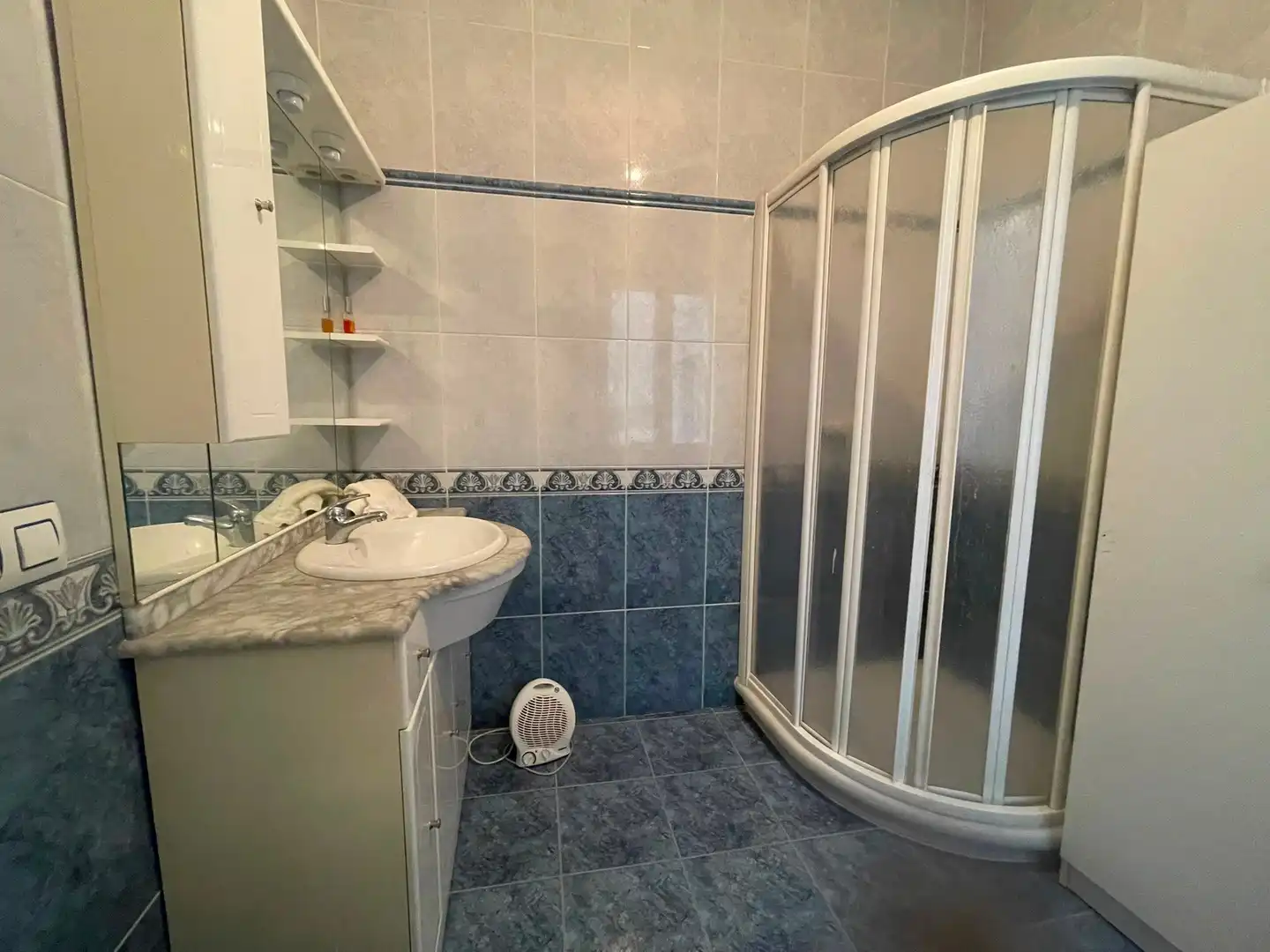 Bathroom of Flat for sale in Gijón 