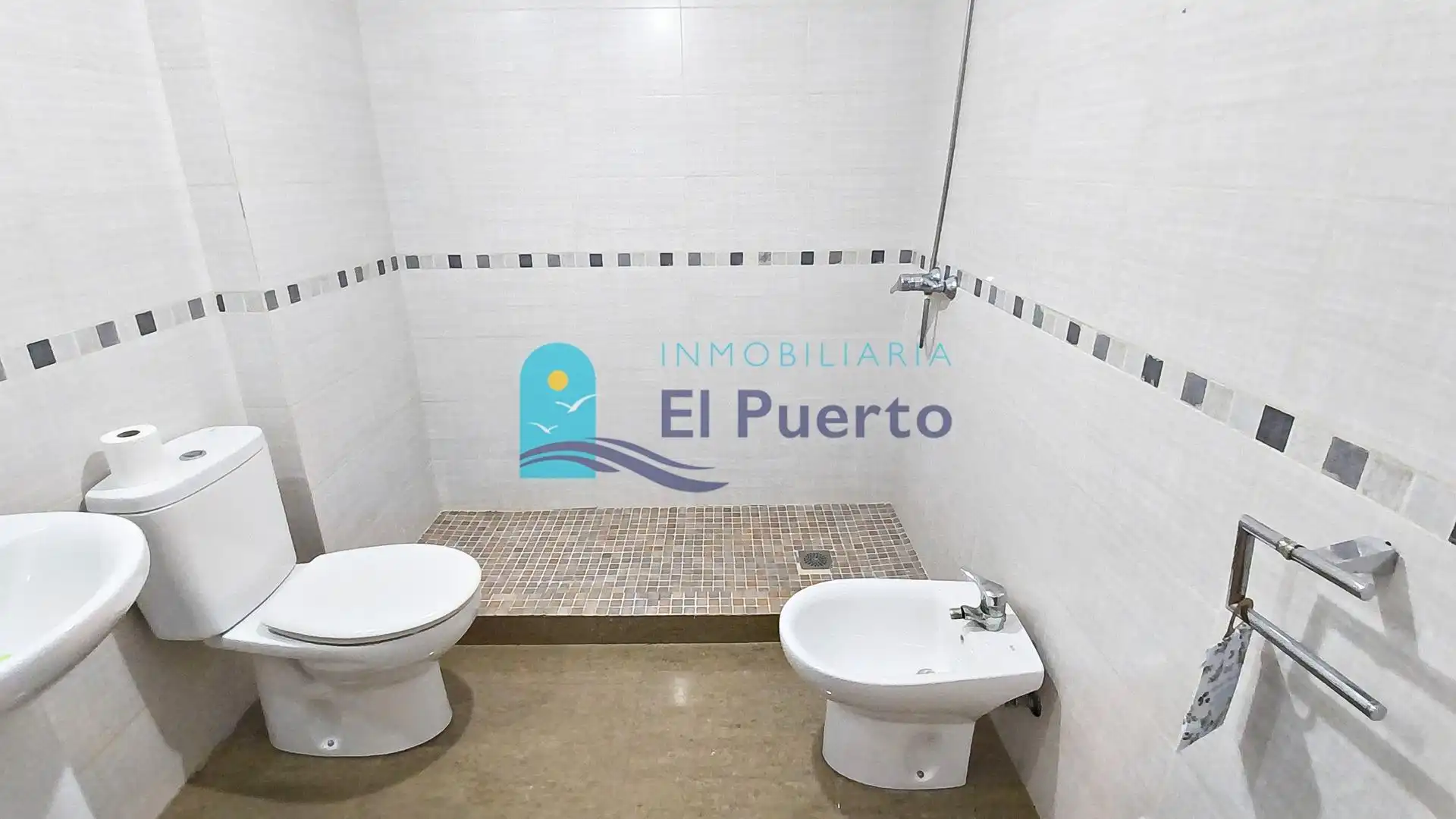 Bany de Apartament en venda en Mazarrón amb Alarma