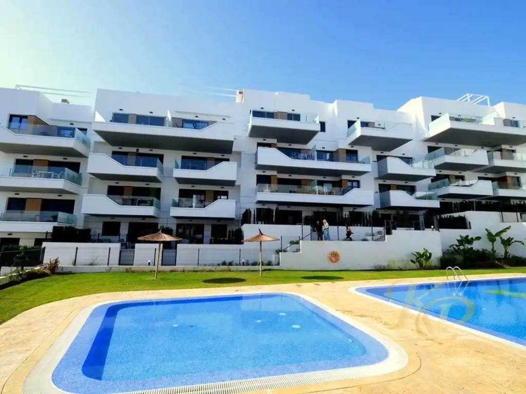 Vista exterior de Apartamento en venta en Orihuela con Aire acondicionado y Terraza