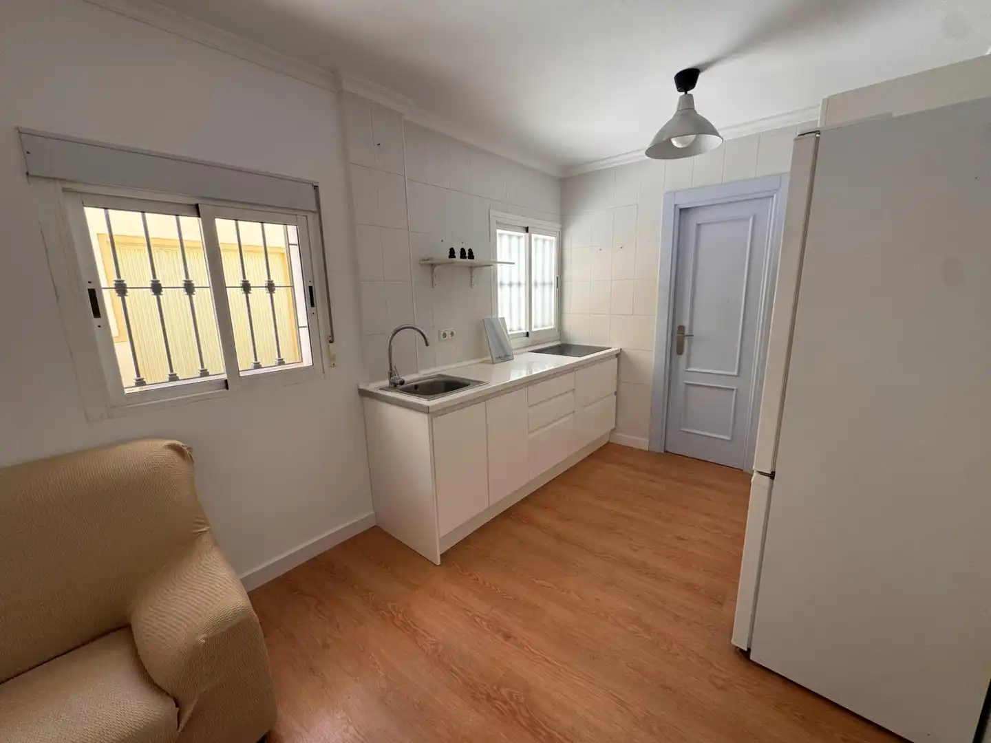 Ground floor for rent in Calle ALFONSO VII, Centro