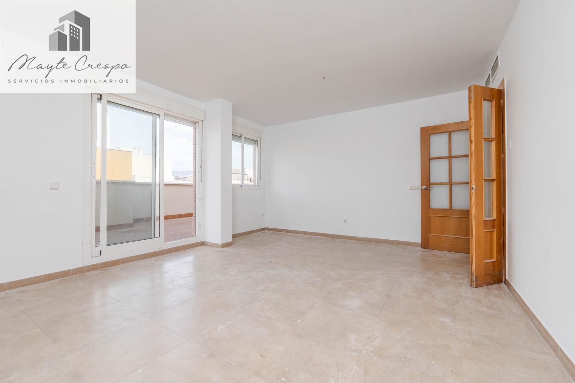 Sala d'estar de Àtic en venda en  Almería Capital amb Terrassa