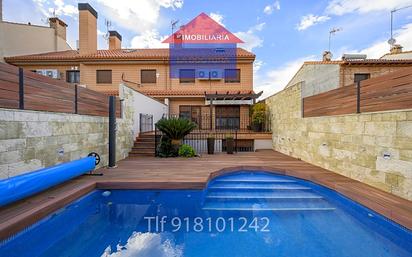 Swimming pool of Single-family semi-detached for sale in Navalcarnero  with Air Conditioner, Terrace and Swimming Pool