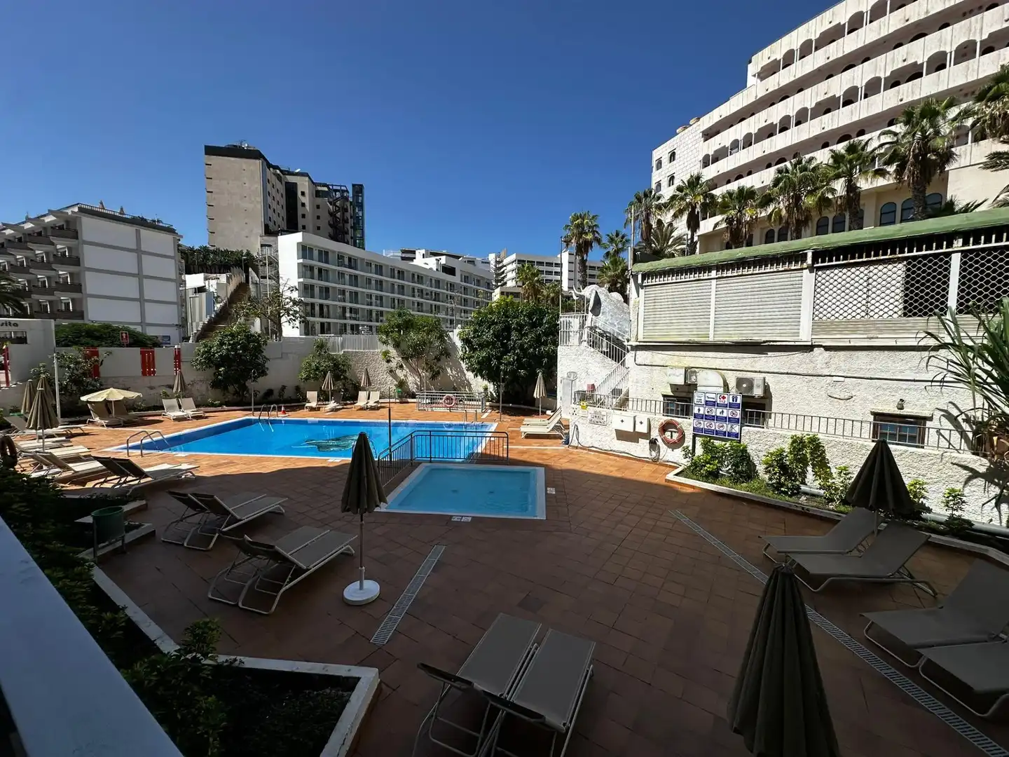 Piscina de Apartament de lloguer en San Bartolomé de Tirajana amb Calefacció, Moblat i Balcó