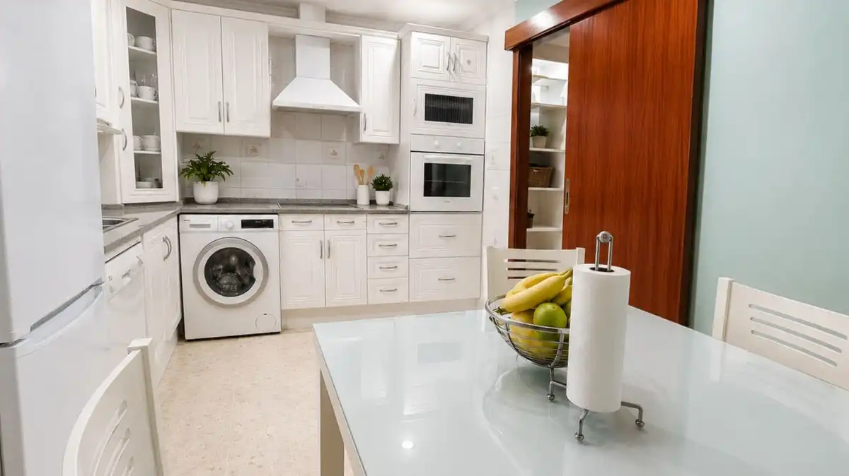 Kitchen of Detached homes for sale in La Línea de la Concepción  with Private garden, Terrace and Jacuzzi