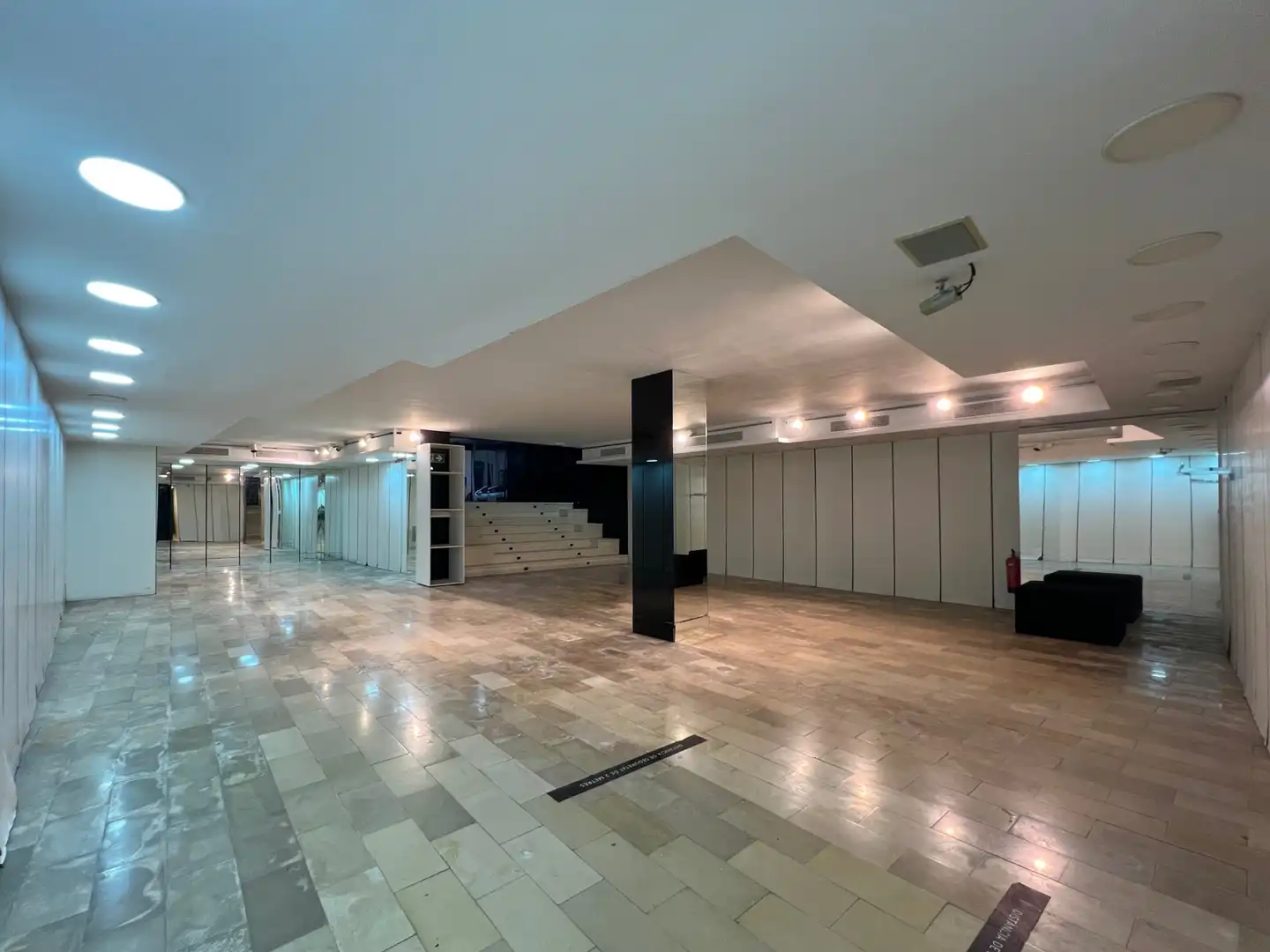 Local comercial en alquiler en Carrer de la Unió 32