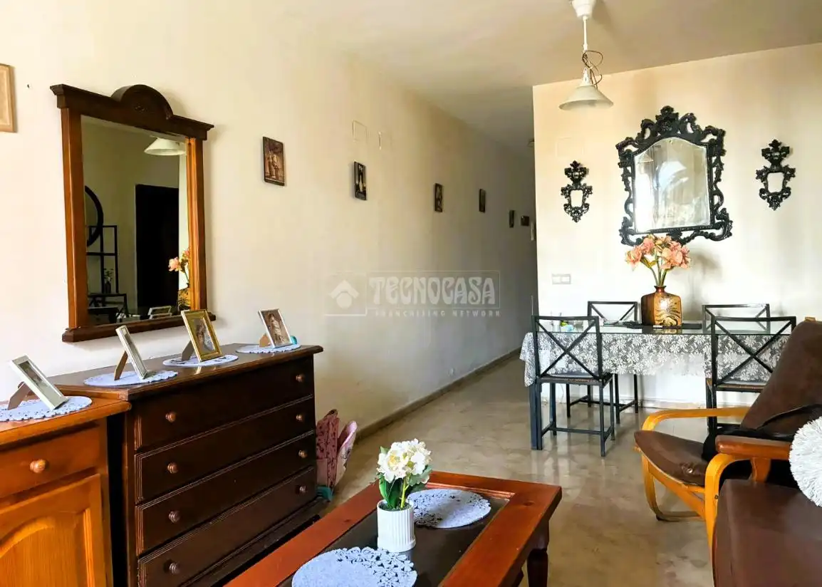 Piso en venta en Pilas