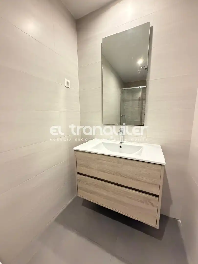 Badezimmer von Wohnung zur Miete in Centro Urbano