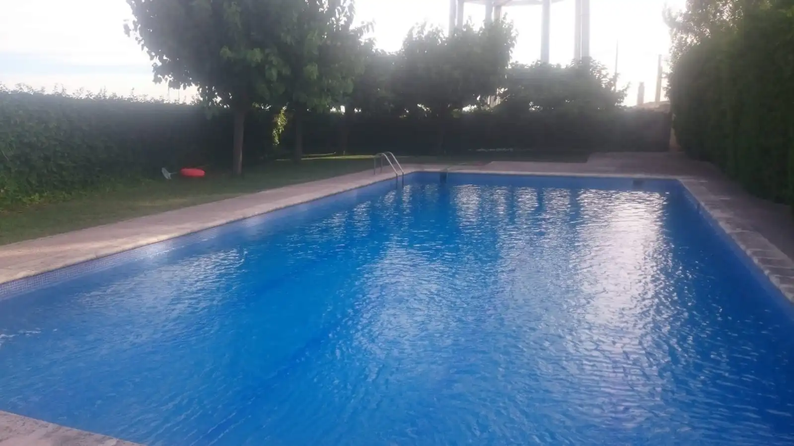 Piscina de Casa o xalet en venda en Ainzón amb Calefacció, Jardí privat i Terrassa