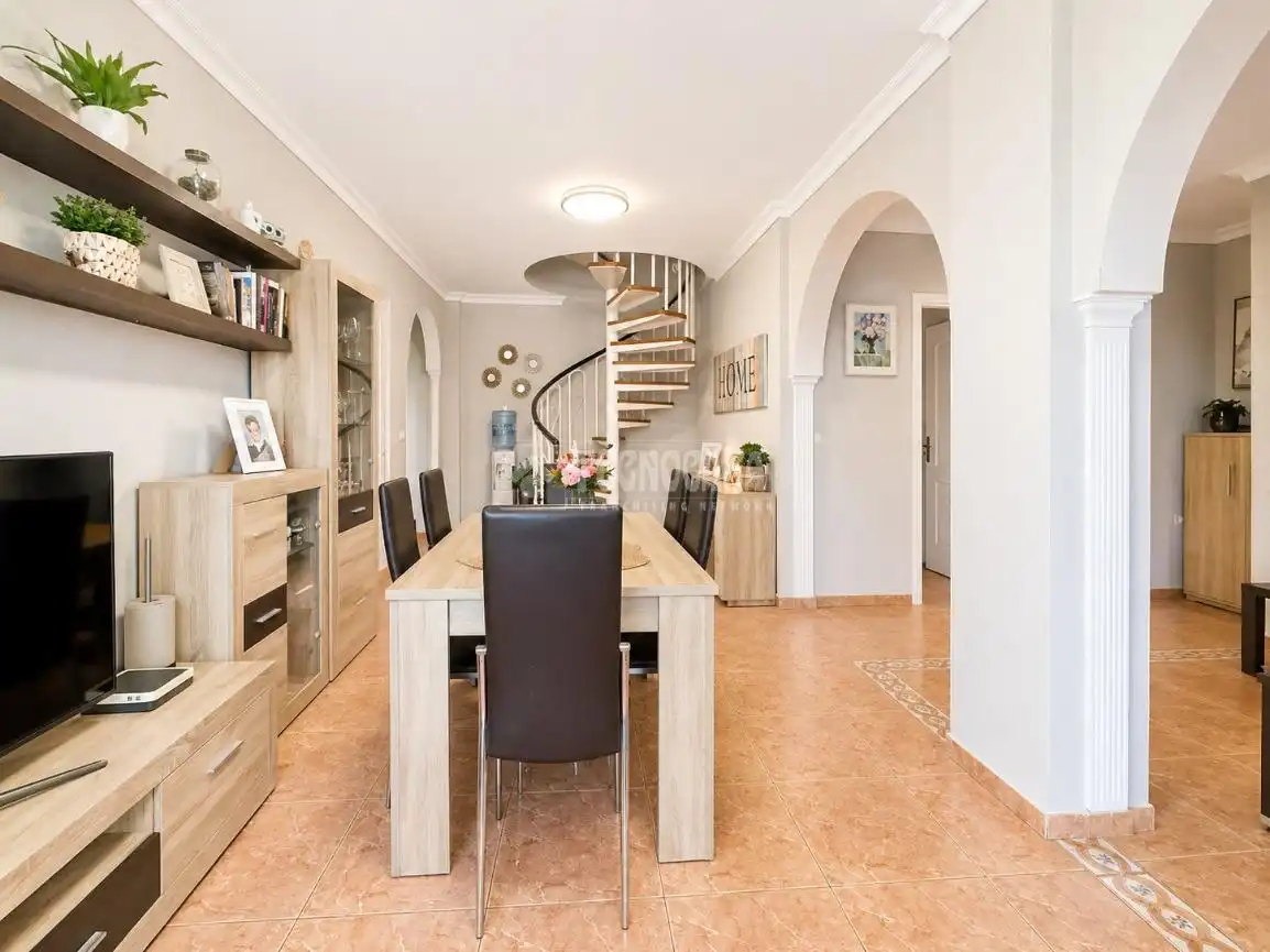 Esszimmer von Dachboden zum Verkauf in Candelaria mit Terrasse