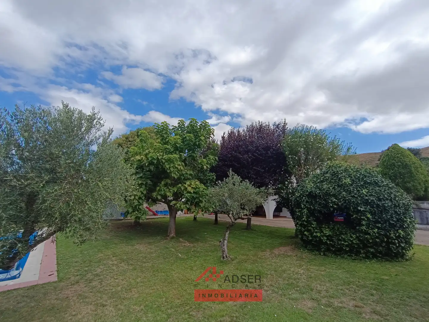 Casa o chalet en venta en Albelda de Iregua con Jardín privado, Terraza y Trastero