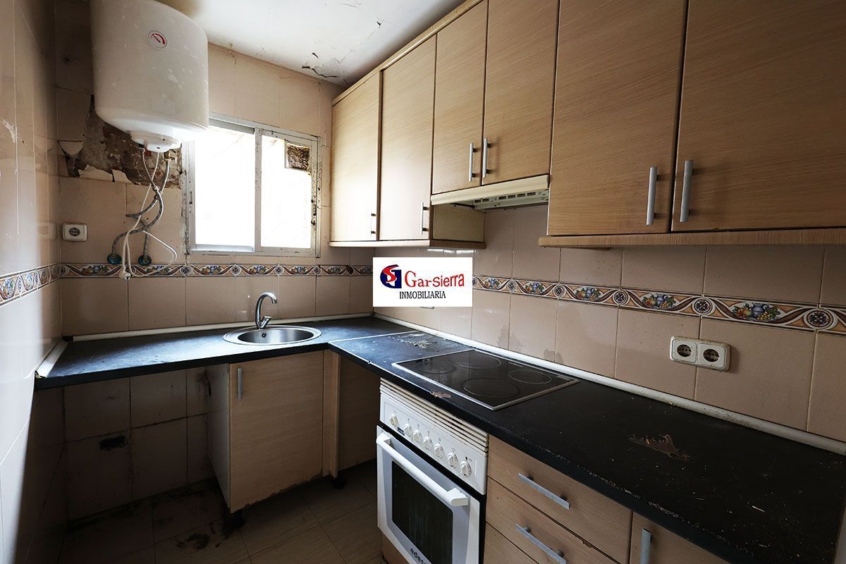 Kitchen of Flat for sale in  Madrid Capital  with Heating and Storage room