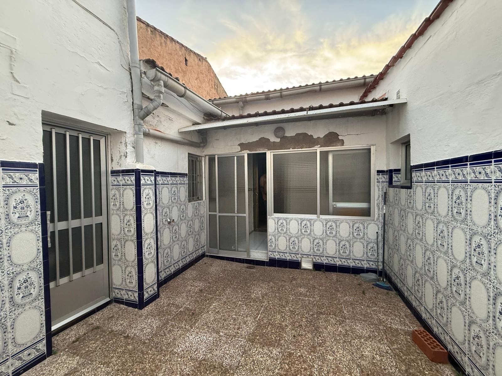 Exterior view of House or chalet for sale in Cáceres Capital  with Heating, Terrace and Storage room