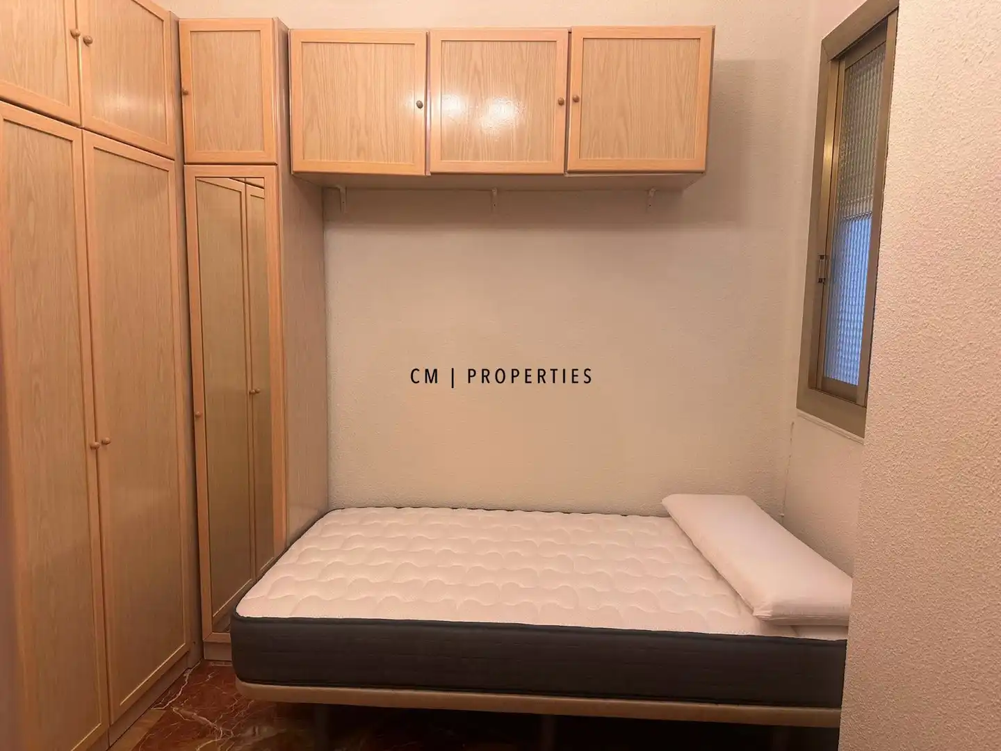 Schlafzimmer von Wohnung zur Miete in Valencia mit Heizung, Möbliert und Ofen