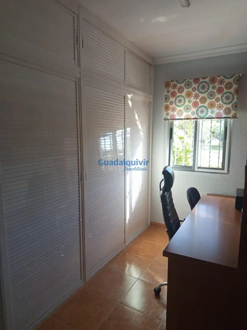 Jardín de Casa adosada en venta en Montequinto con Aire acondicionado, Jardín privado y Trastero