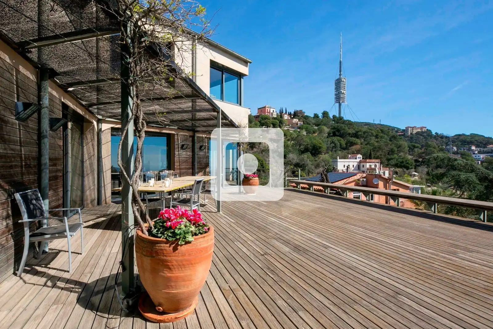 Terrassa de Casa o xalet en venda en Barcelona amb Aire condicionat, Calefacció i Terrassa