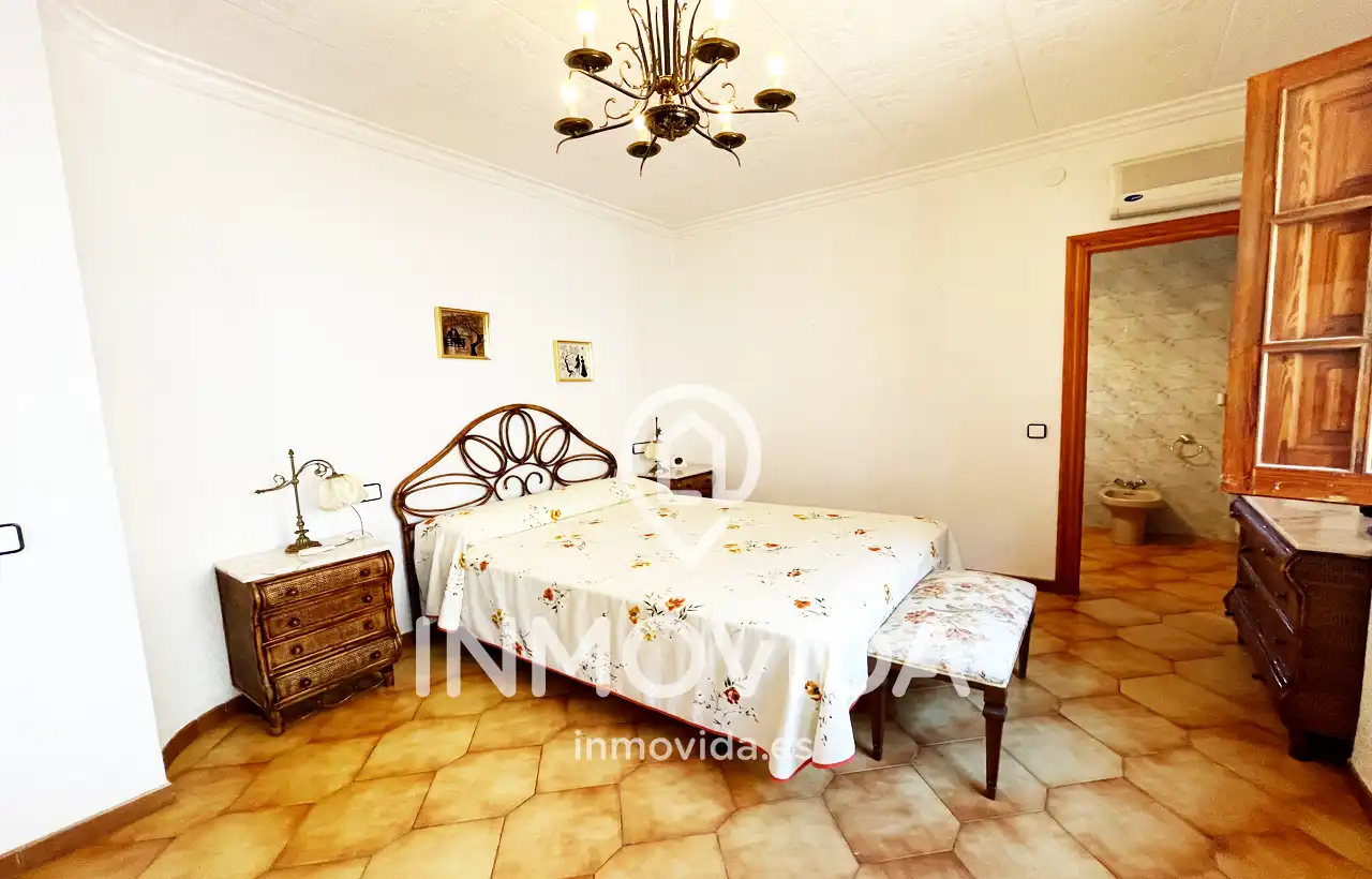 Dormitori de Casa o xalet en venda en Mogente / Moixent amb Aire condicionat, Jardí privat i Terrassa