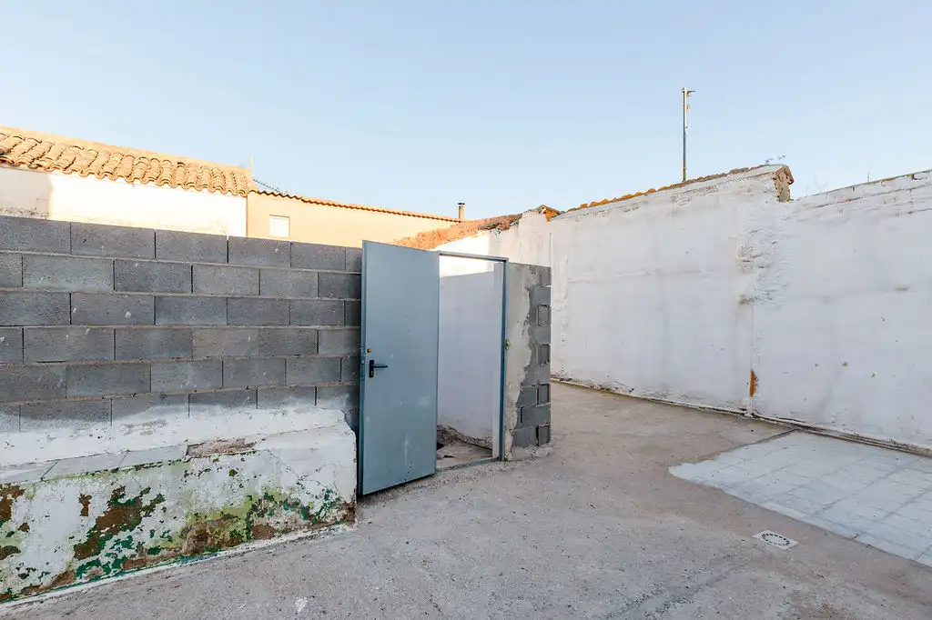 Vista exterior de Casa o chalet en venta en Orgaz