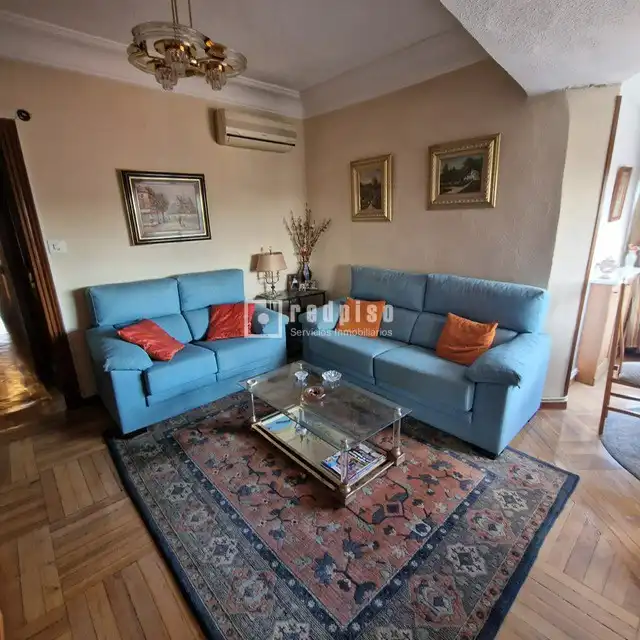 Living room of Flat for sale in Madrid  with Heating and Parquet flooring