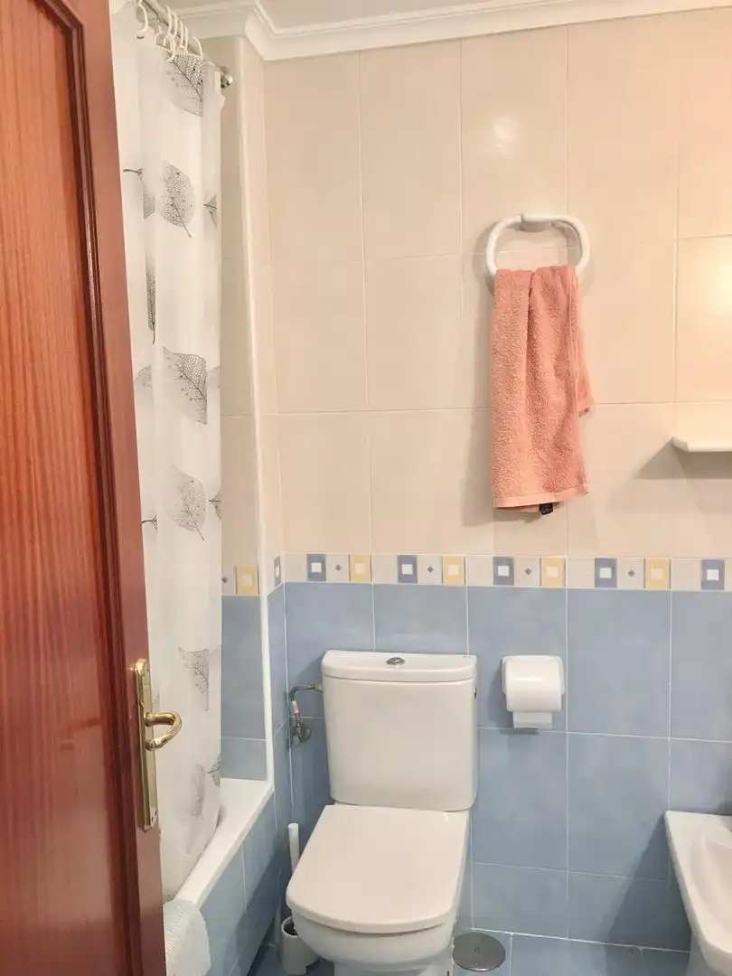 Baño de Piso en venta en Noja con Calefacción, Terraza y Amueblado
