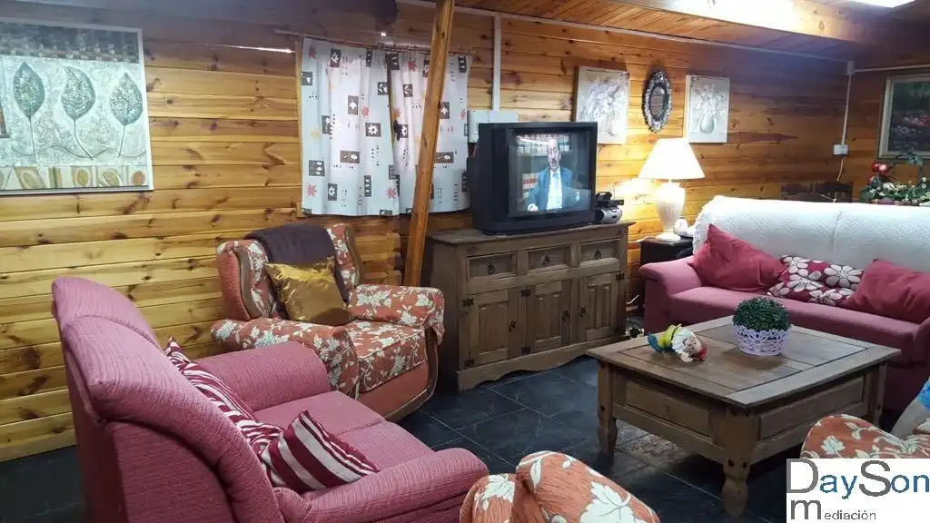 Living room of Houses for sale in Alcalá la Real  with Air Conditioner, Private garden and Terrace