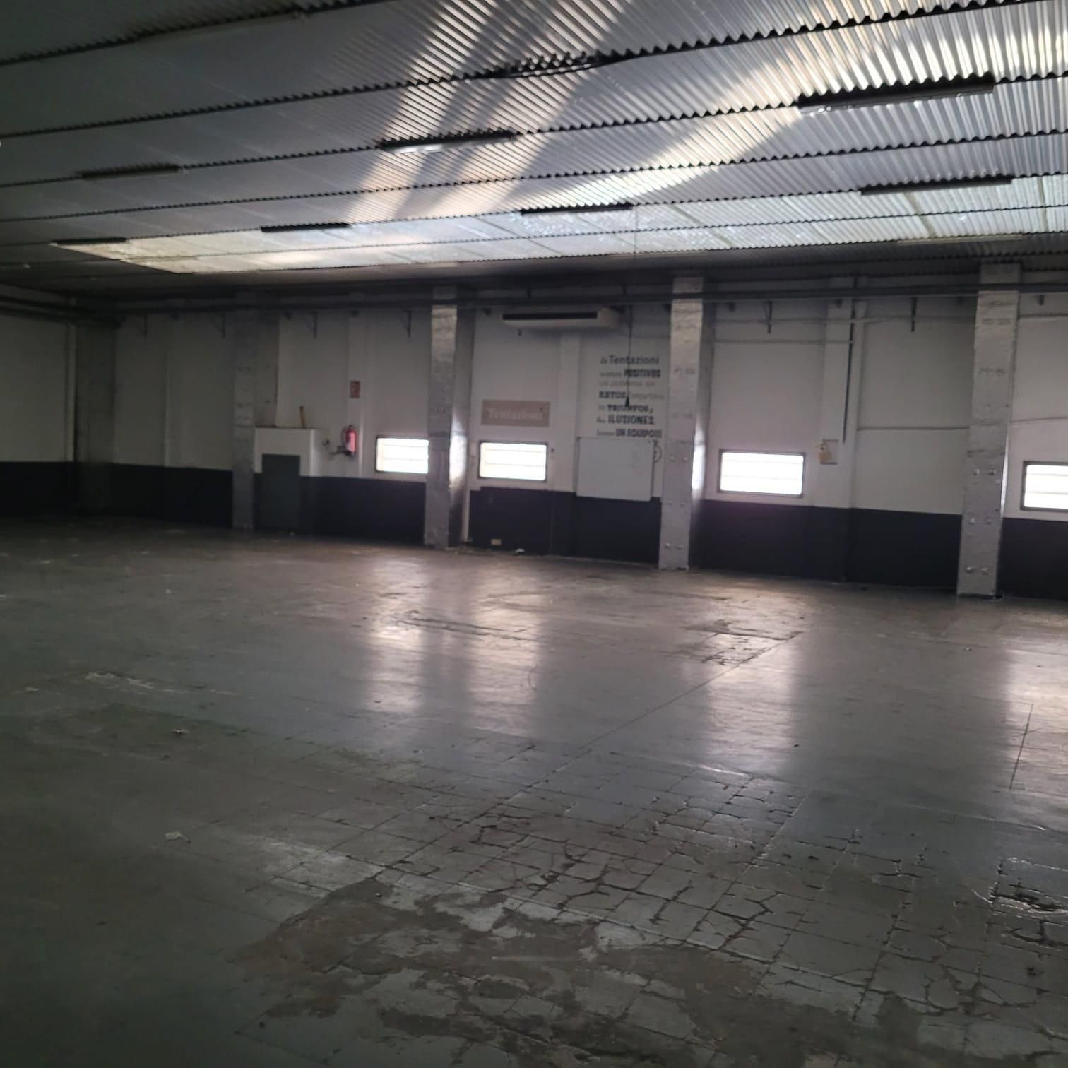 Nau industrial de lloguer en Sabadell