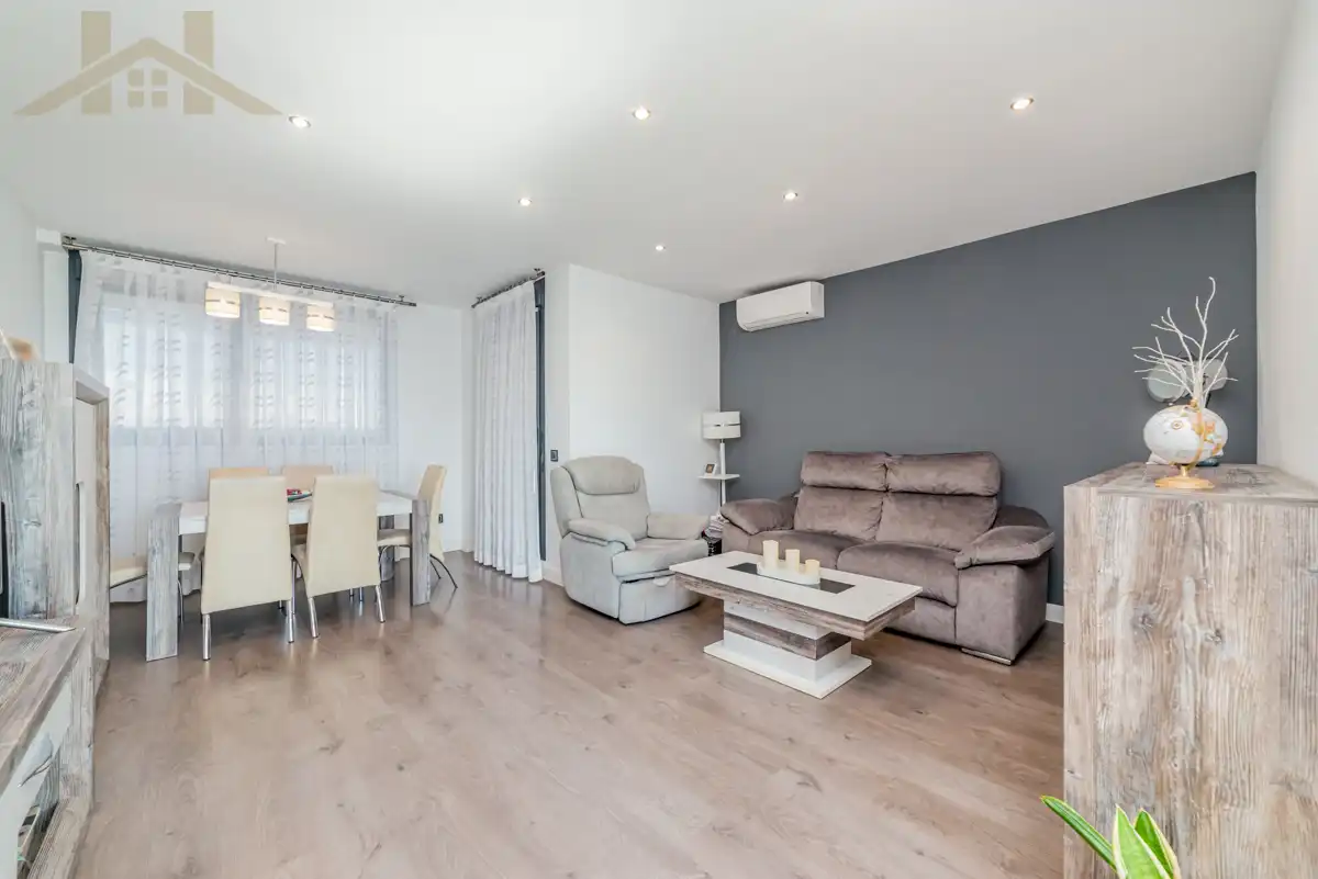 Living room of Attic for sale in Valdemoro  with Air Conditioner, Heating and Terrace