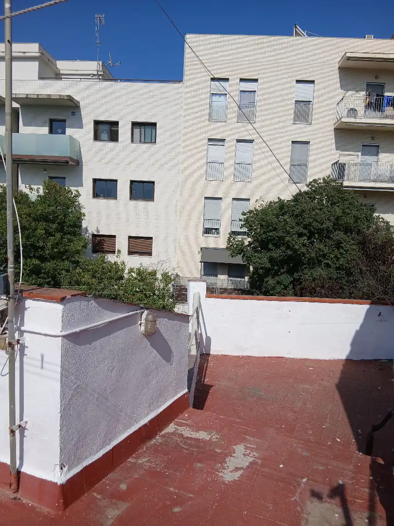 Vista exterior de Casa adosada en venta en Vilanova i la Geltrú con Jardín privado, Terraza y Trastero