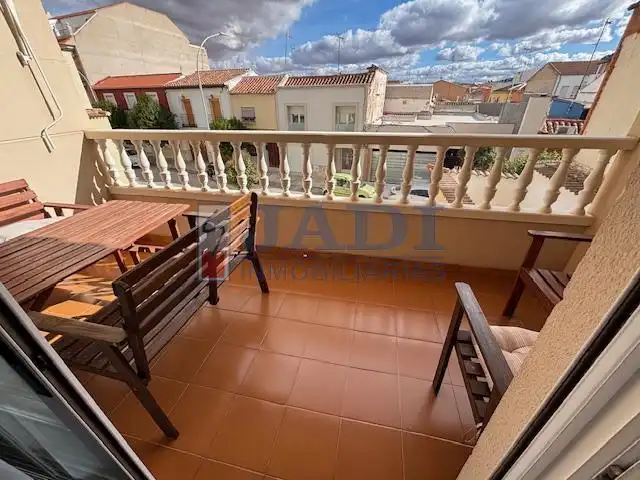 Casa adosada en venda a Valdepeñas
