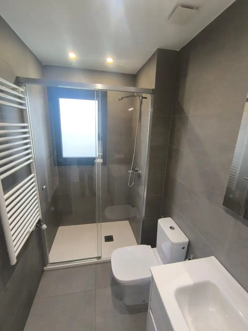 Bathroom of Flat for rent in Vilablareix, Girona