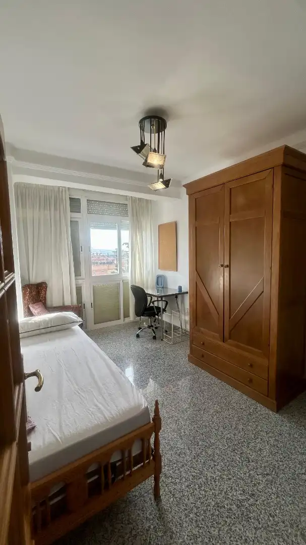 Bedroom of Flat for rent in Granada  with Air Conditioner, Furnished and Washing machine