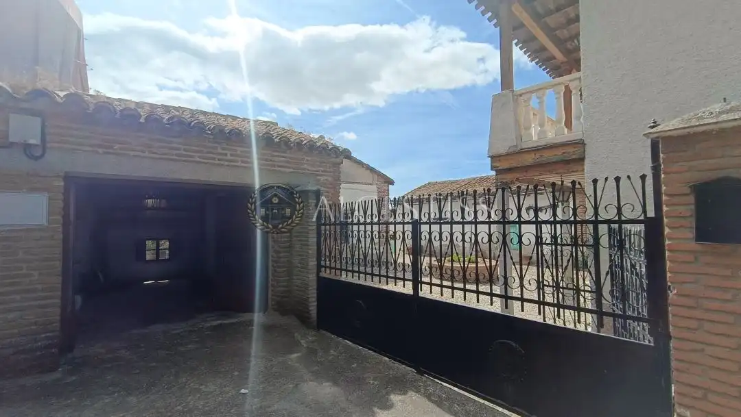 Exterior view of Houses for sale in Méntrida  with Heating, Storage room and Furnished