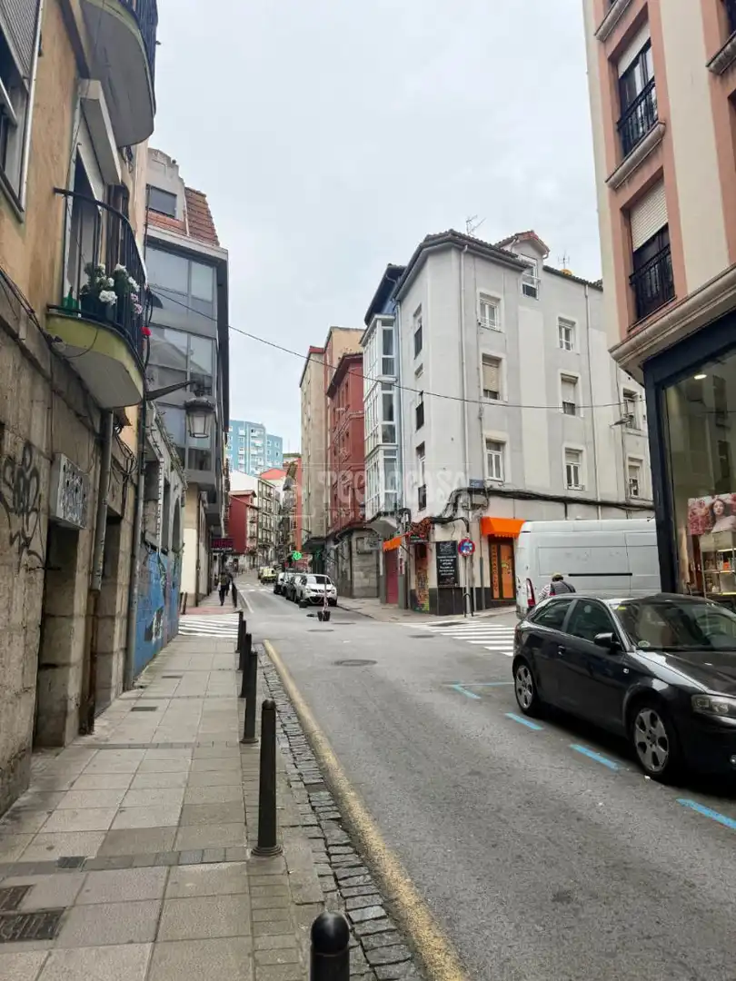 Vista exterior de Estudio en venta en Santander