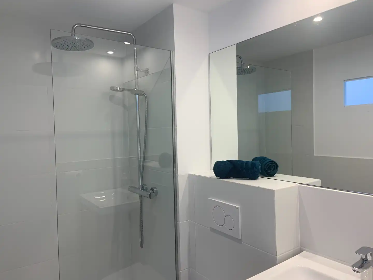 Bathroom of Apartments for sale in Cadaqués, Girona